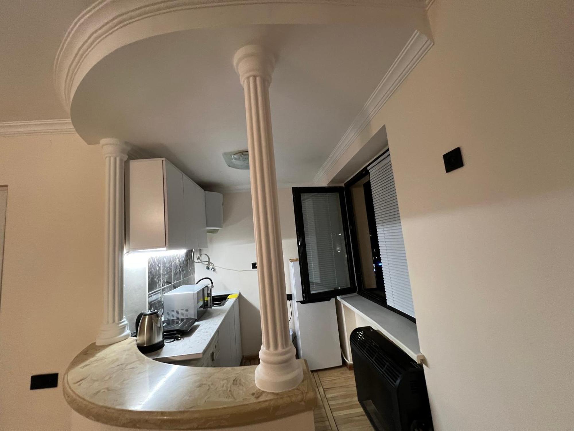 Maco'S Apartment Kutaisi Ngoại thất bức ảnh